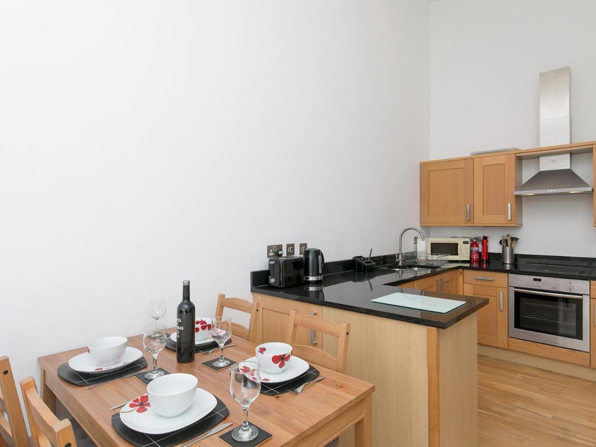 Pass The Keys 2 Bed Sea View Apartment With Balcony Parking Benllech Exterior foto